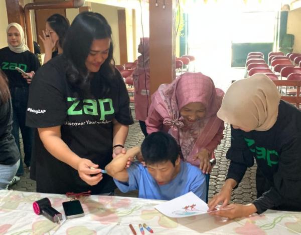 Kemarau Ancam Ketersediaan Air Bersih, Anak Disabilitas Wisma Tuna Ganda dapat Bantuan Sumur Bor