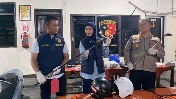 Tawuran Banyumanik Tewaskan Satu Pelajar, Polisi Sita 6 Klewang hingga Stik Golf