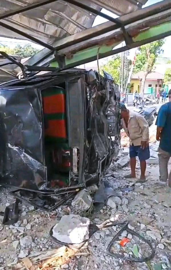 Kecelakaan Mobil Vs Motor di Podorejo Tulungagung, Empat Orang Luka-Luka