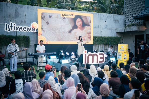 Raissa Anggiani Bikin Warga Medan Larut dalam Suasana Istimewa