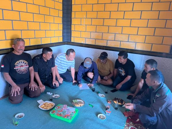 Warga Ngadirenggo Blitar Galang Tanda Tangan Dukung Perusahaan, Isu Demo Jadi Sorotan