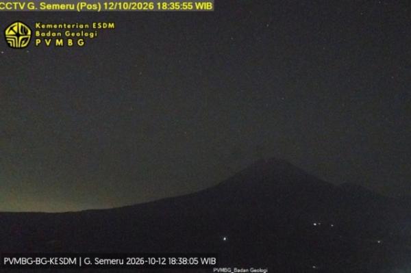 Semeru Erupsi Lagi, Abu Vulkanik Membubung 1.000 Meter! Warga Dilarang Mendekat
