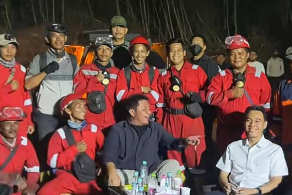 Gubernur Sumsel dan Bupati OKI Bermalam di Posko Satgas Karhutla Desa Jungkal, Pantau Titik Api