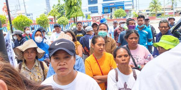 Lama Menunggu Huntap, Penyintas Lewotobi Datangi DPRD Flores Timur Bawa Enam Tuntutan