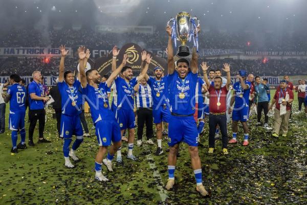 Pelatih Asing Persib yang Bangun Generasi Emas Maung Bandung Ternyata Bukan Bojan Hodak