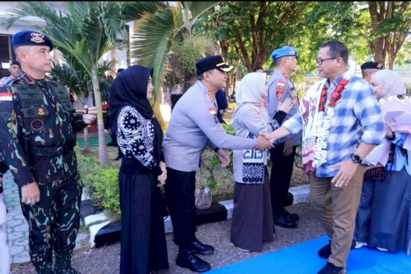 Kapolda NTT Irjen Pol Reza Arief Dewanto Tiba di Kupang, Malam Ini Serah Terima Pataka