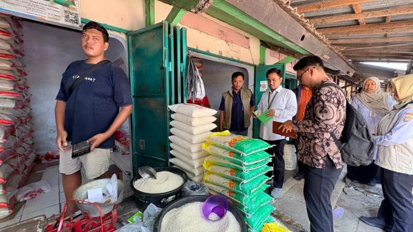 Harga Beras di Pasar Kendal Tembus Rp 14.500, HET Terlampaui Meski Stok Bulog Aman
