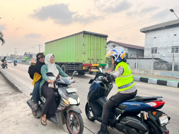 Kapolres Kendal Sisir Pantura, Pengendara Tanpa Helm dan Lawan Arah Ditegur