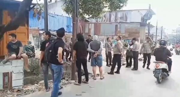 Terekam CCTV, Geng Motor Bawa Busur dan Nyalakan Petasan di Lokasi Rawan Tawuran Makassar