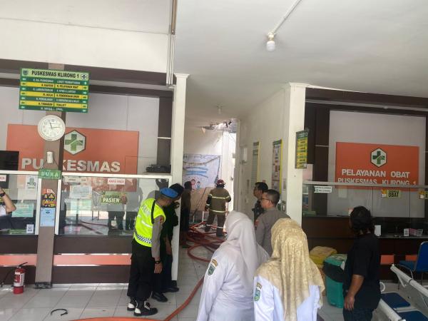 Atap Puskesmas Klirong 1 Kebumen Terbakar, Diduga Akibat Korsleting Listrik