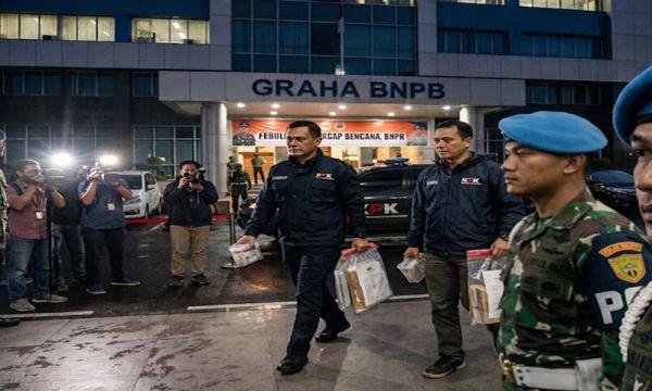 Polisi Militer Kawal OTT KPK di Graha BNPB, 14 Orang Ditangkap Termasuk Sestama Rustian