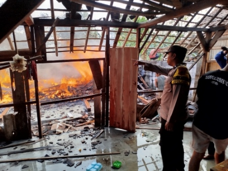 Korsleting Listrik, 2 Rumah di Kedungjati Grobogan Ludes Terbakar dan 1 Rusak, Kerugian 300 Juta