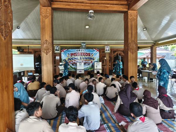 Ramah Disabilitas, SLB Negeri Sragen Gunakan E-Voting untuk Pemilihan Ketua OSIS