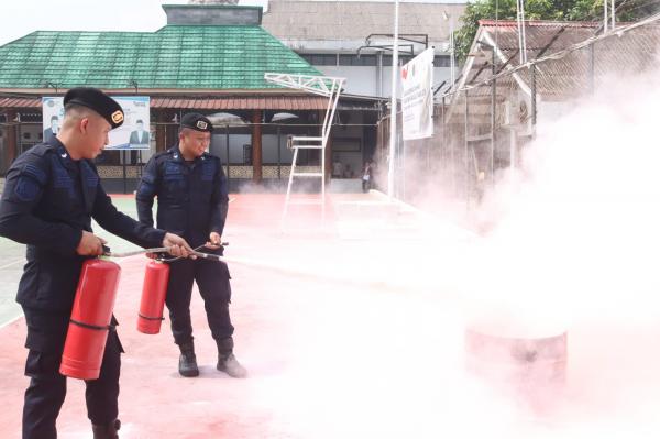 Cegah Kebakaran, Lapas Serang Bekali Pegawai Keterampilan Hadapi Keadaan Darurat