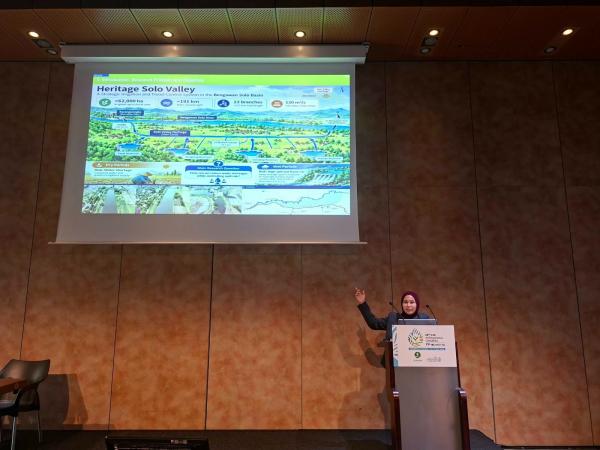 Dosen Unigoro Presentasikan Riset Pengelolaan Waduk Berbasis AI di Konferensi Internasional Prancis