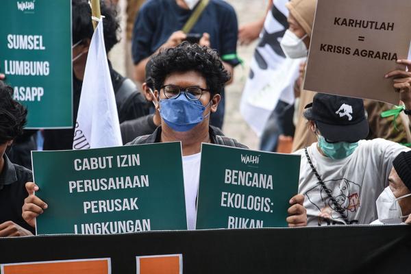 Potret Aksi Tuntut Tindakan Penangganan Karhutla