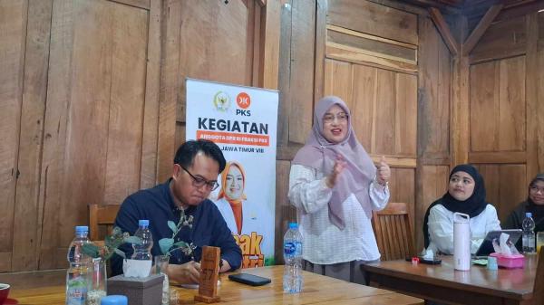 Kelangkaan BBM, Legislator Komisi XII DPR Turun Gunung di Jombang