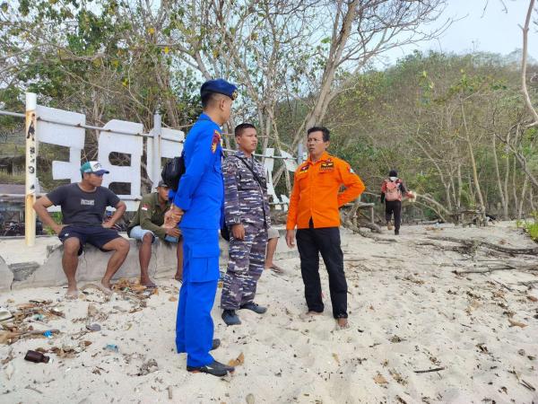 Nelayan Asal Kalidawir Hilang Diterjang Ombak Saat Cari Gurita di Pantai Ngalur