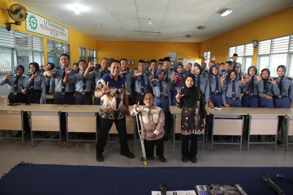 Di Tengah Banjir Informasi Digital, SMKN 4 Purworejo Tanamkan Etika Jurnalistik
