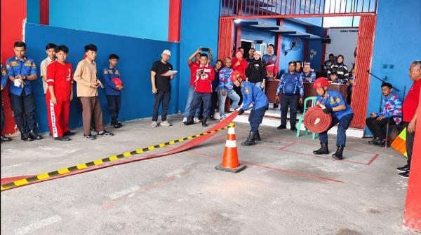 Mengasah Keterampilan Sebelum Kebakaran, Cara Damkar Samarinda Melatih Personelnya