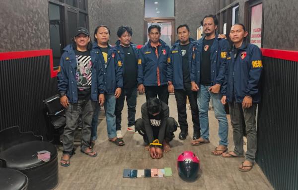 Meresahkan! Polisi Ringkus Terduga Begal Incar Pemotor Wanita di Pangkep, 6 HP Disita