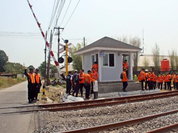 KAI Daop 3 Cirebon Operasikan 6 Gardu JPL, Perkuat Keselamatan di Perlintasan Sebidang
