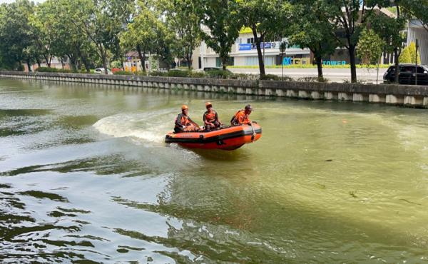 Heboh! Pria di Bekasi Selatan Berteriak Minta Tolong sebelum Lompat ke Kalimalang