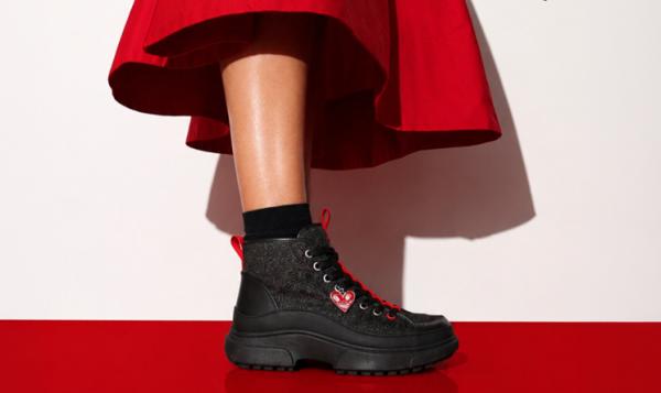 Tren Personalisasi Fashion 2026, Sepatu Kini Jadi Media Ekspresi Diri