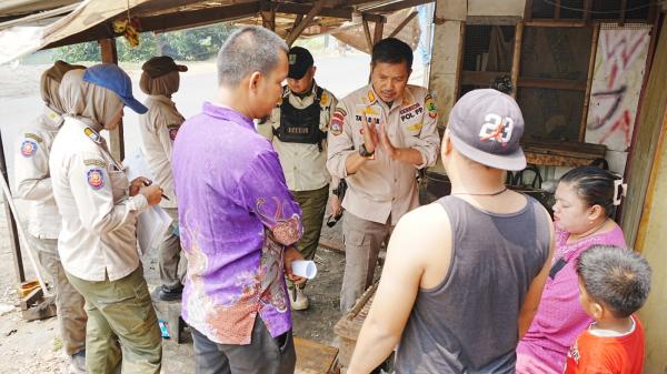 SP Terakhir, Satpol PP Karawang Minta 48 Pemilik Bangli di Jalan Tamelang–Curug Bongkar Mandiri