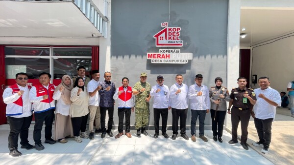 Pejabat Pusat Bolak-balik Tinjau KDMP di Bojonegoro, Warga Pertanyakan Pembeli