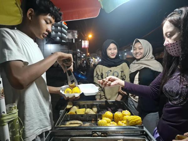 Kisah Remaja Penjual Polo Pendem di Babat yang Putus Sekolah, Berjuang demi Ibu Pengidap Kanker Usus