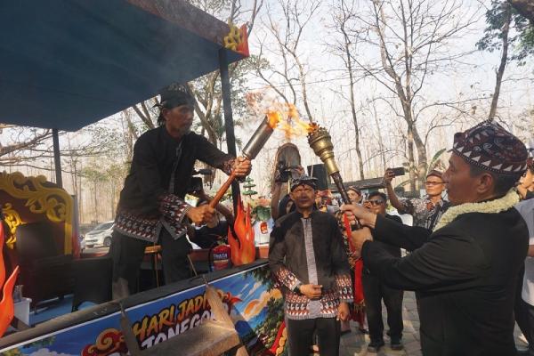 Api Abadi Kayangan Diarak untuk HJB ke-349 Bojonegoro, Tahun Ini Lewati Kalitidu dan Trucuk