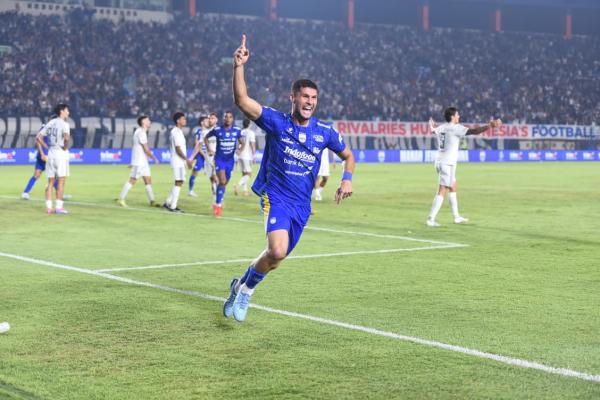 Hasil Super League: Persib Tempel Madura United, Persija Belum Tergoyahkan