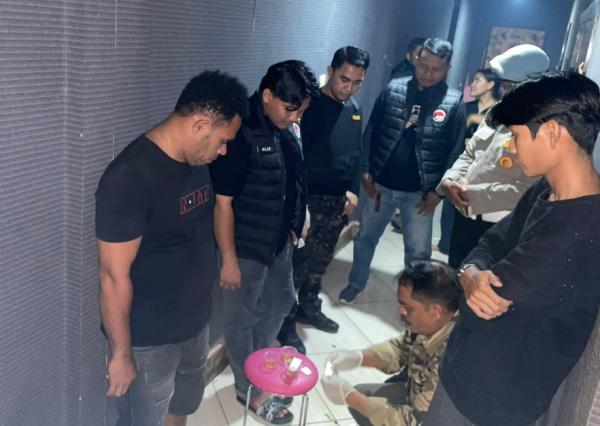Razia Narkoba di THM Barru, Delapan Pengunjung dan Waiters Dites Urine