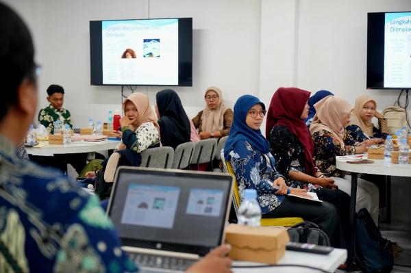 Ratusan Guru Bojonegoro dan Tuban Ikuti Pelatihan Pembinaan Olimpiade Sains Nasional di Unigoro