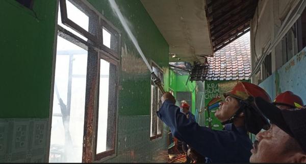 Api Dapur Rumah Warga di Tarik Sidoarjo Merembet ke TK