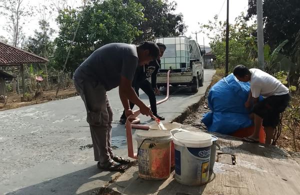 Lima Kampung di Desa Mekarlaksana Sindangbarang Terima Bantuan Air Bersih