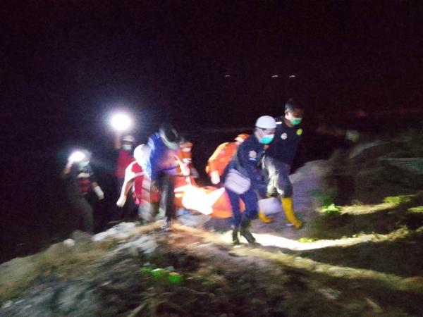 Mayat Pria Tanpa Identitas Ditemukan di Mushola Pesisir Kendal, Diperkirakan Tewas Dua Pekan
