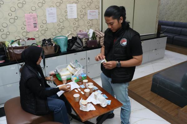 Polisi Razia Karaoke di Kebumen, 43 Pengunjung Jalani Tes Urine Narkoba