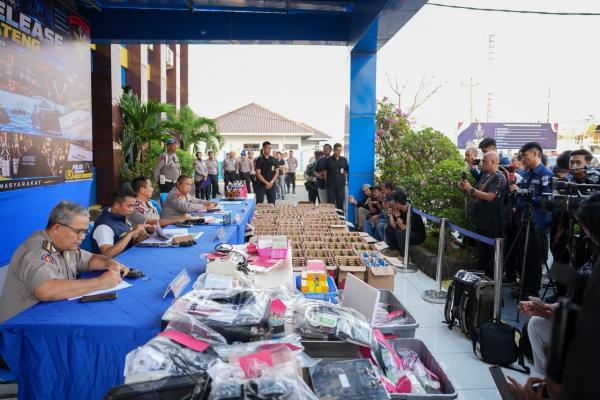 Sarang Bandar Togel di Semarang Digerebek, 43 Ribu Kupon hingga Rekening Rp1,94 Miliar Disita