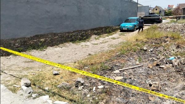 Olah TKP Rumah Terduga Pembakar Warung Mi Babi di Sukoharjo, Sejumlah Barang Diamankan
