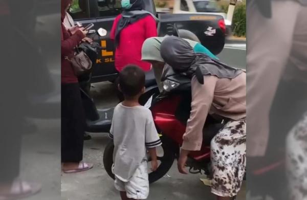 Viral! Dihadapan Anaknya Masih Balita, Ibu di Ponorogo Meninggal saat Perjalanan Berobat
