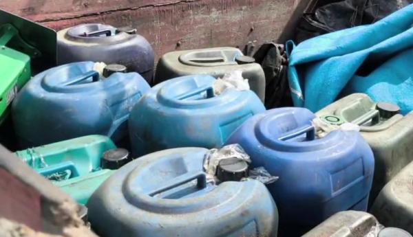 Polisi Bongkar Penimbunan 570 Liter Solar Subsidi di Parepare, Rencananya Dijual ke Barru