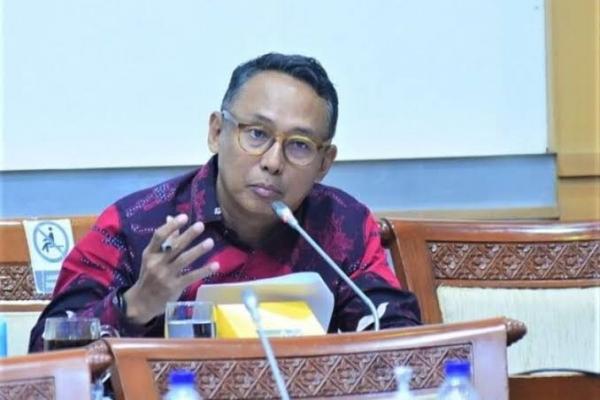 DPR Minta Pemerintah Tinggalkan Sikap Defensif dan Buka Ruang Diplomasi Hadapi Protes Karhutla