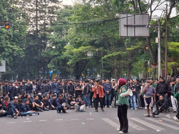 Dari MBG hingga Sekolah Garuda, Mahasiswa Pasundan Desak Kebijakan Prabowo-Gibran Dievaluasi