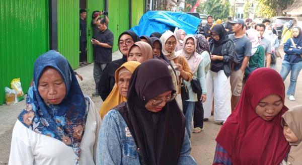 Bazar Sembako Murah di Purwakarta Diserbu Warga, Harga Telur Lebih Hemat Rp2.000 per Kilogram