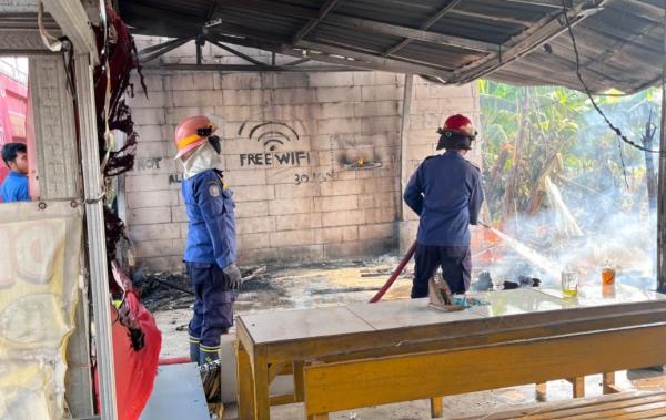 Api Lahap Warkop di Terung Kulon Krian Sidoarjo