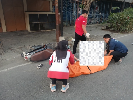 Seorang Perempuan Meninggal Dalam Kecelakaan Lalu Lintas di Segitiga Emas Purwodadi Grobogan
