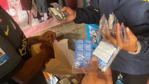 Polisi Gerebek Rumah di Ajibarang, 2.925 Butir Obat Diduga Ilegal Disita