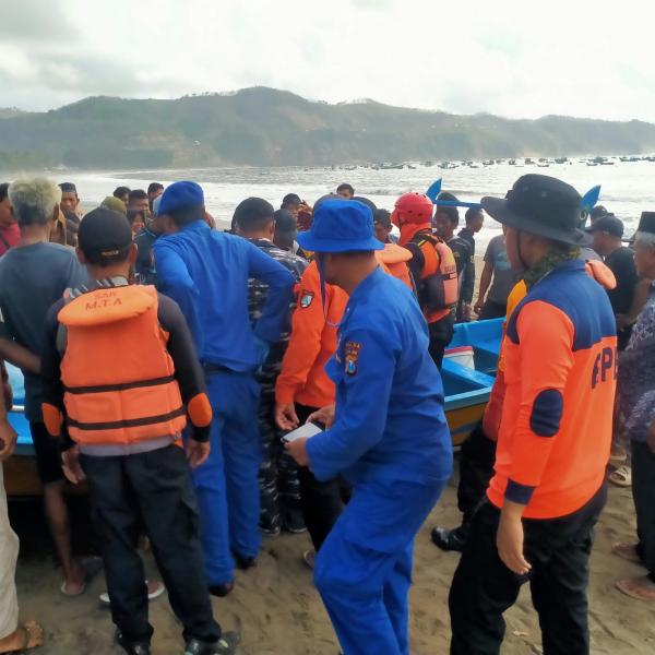 Setelah Enam Hari Pencarian, Nelayan Pencari Gurita di Pantai Ngalur Ditemukan Meninggal Dunia